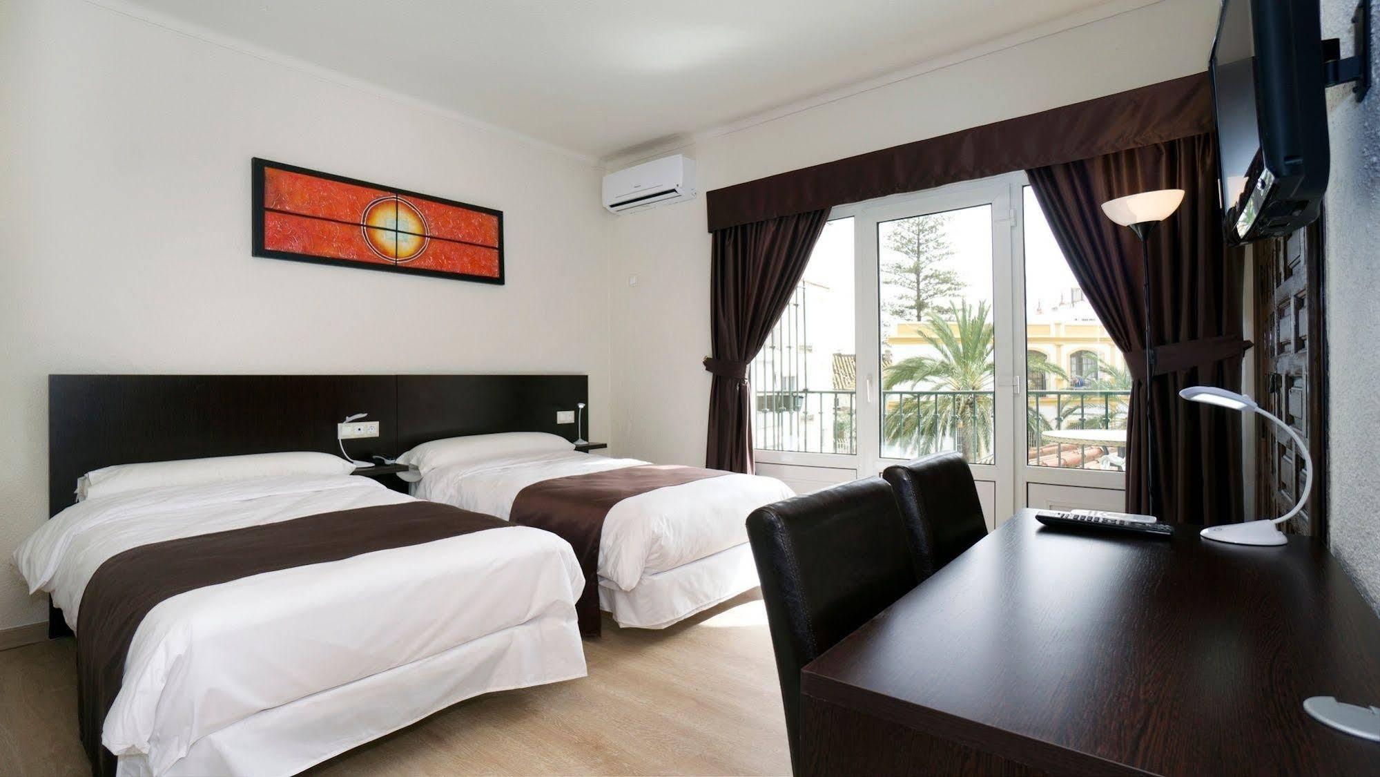 Hotel El Pozo Torremolinos Ngoại thất bức ảnh