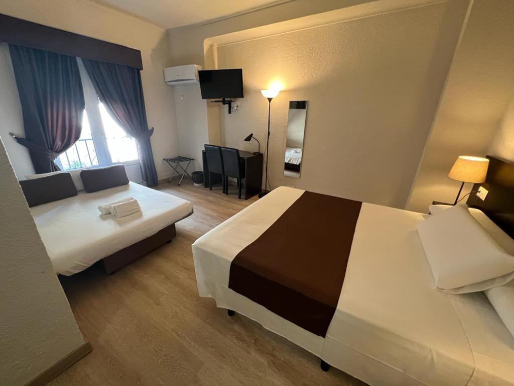 Hotel El Pozo Torremolinos Ngoại thất bức ảnh