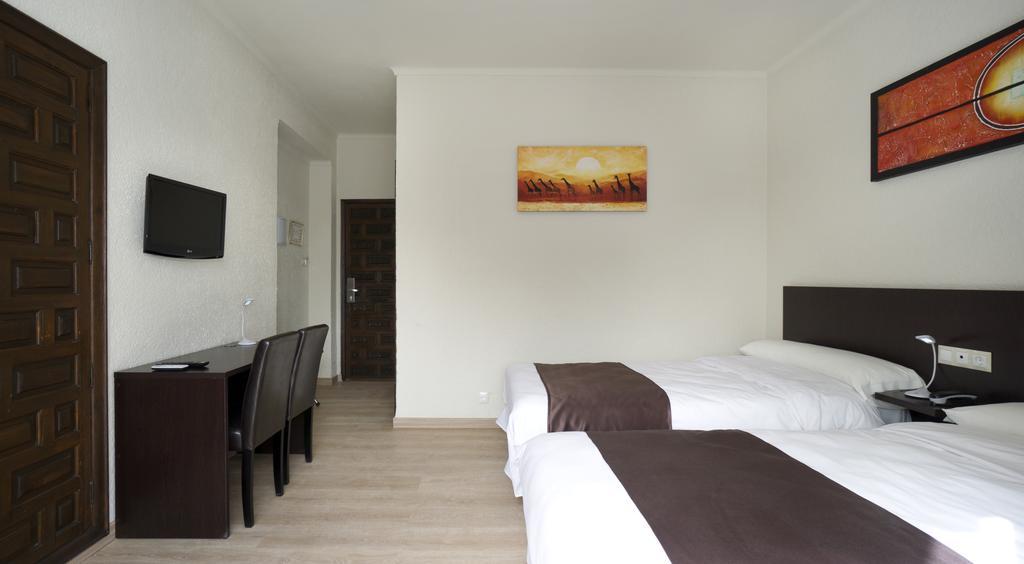 Hotel El Pozo Torremolinos Phòng bức ảnh